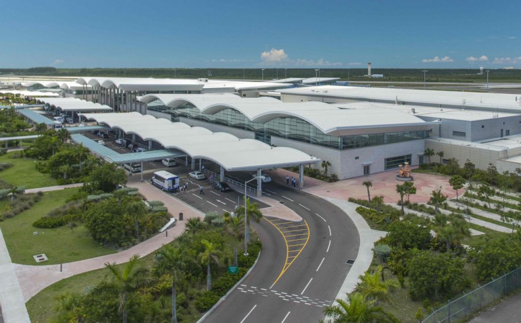 Luxury airport transportation in Nassau.